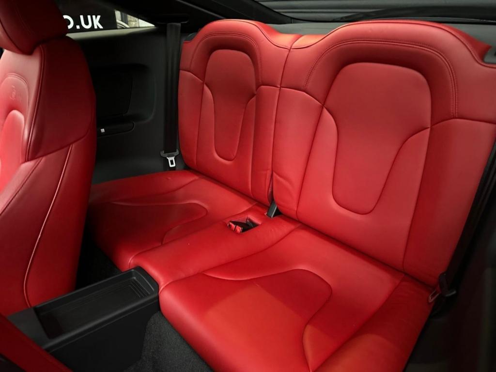 AUDI TT 2.0 TDI Black Edition quattro Euro 5 3dr 2013