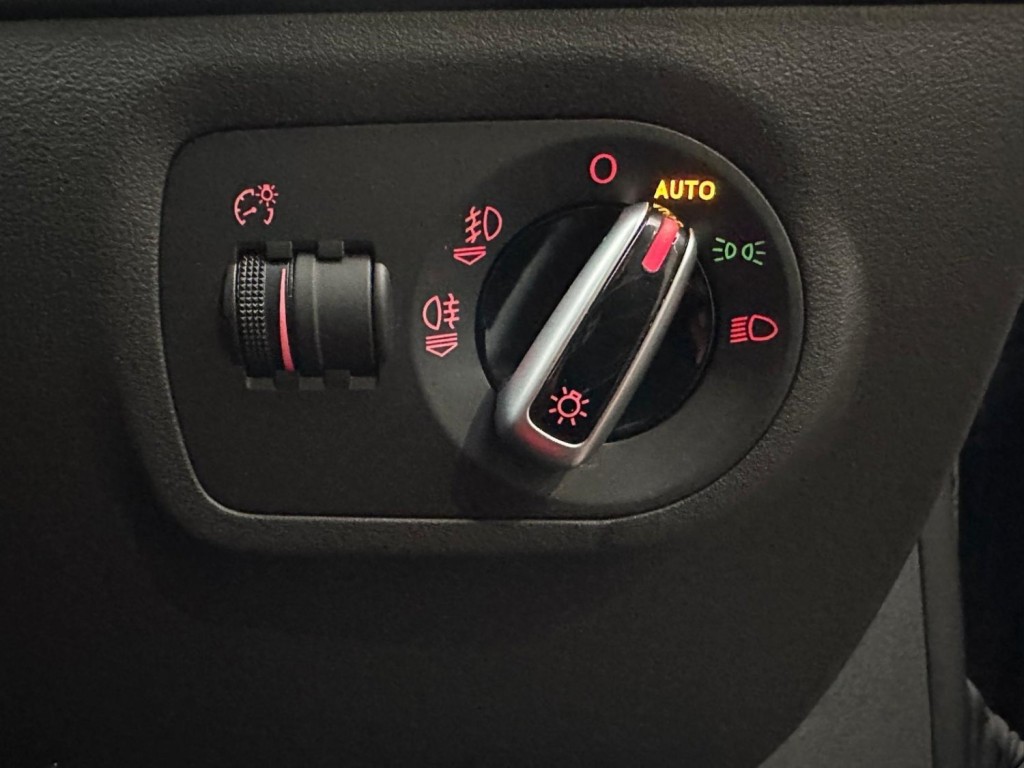 AUDI TT 2.0 TDI Black Edition quattro Euro 5 3dr 2013