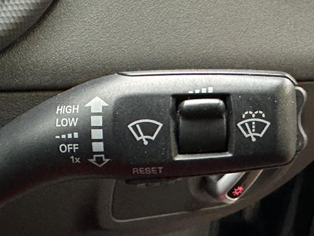 AUDI TT 2.0 TDI Black Edition quattro Euro 5 3dr 2013