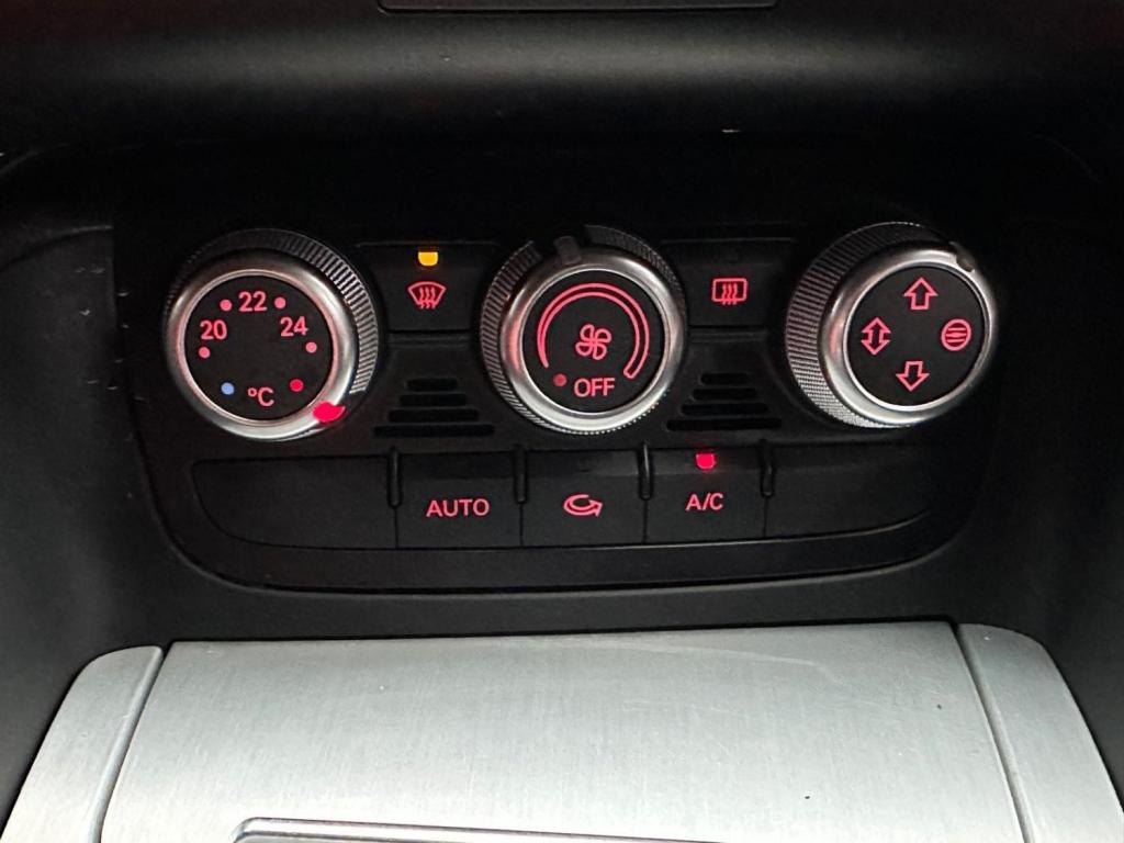 AUDI TT 2.0 TDI Black Edition quattro Euro 5 3dr 2013