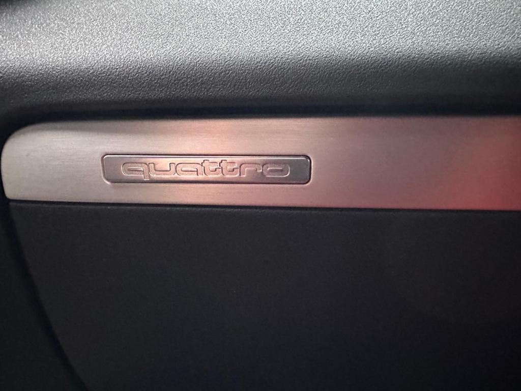 AUDI TT 2.0 TDI Black Edition quattro Euro 5 3dr 2013