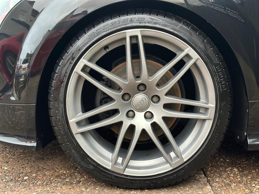 AUDI TT 2.0 TDI Black Edition quattro Euro 5 3dr 2013