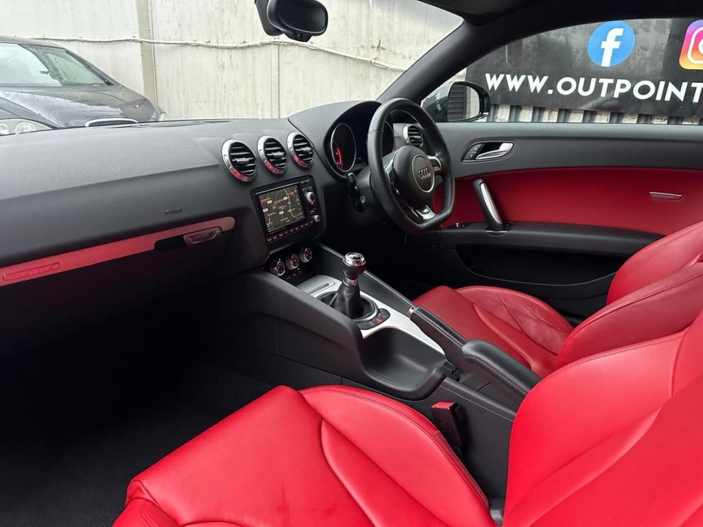 AUDI TT 2.0 TDI Black Edition quattro Euro 5 3dr 2013