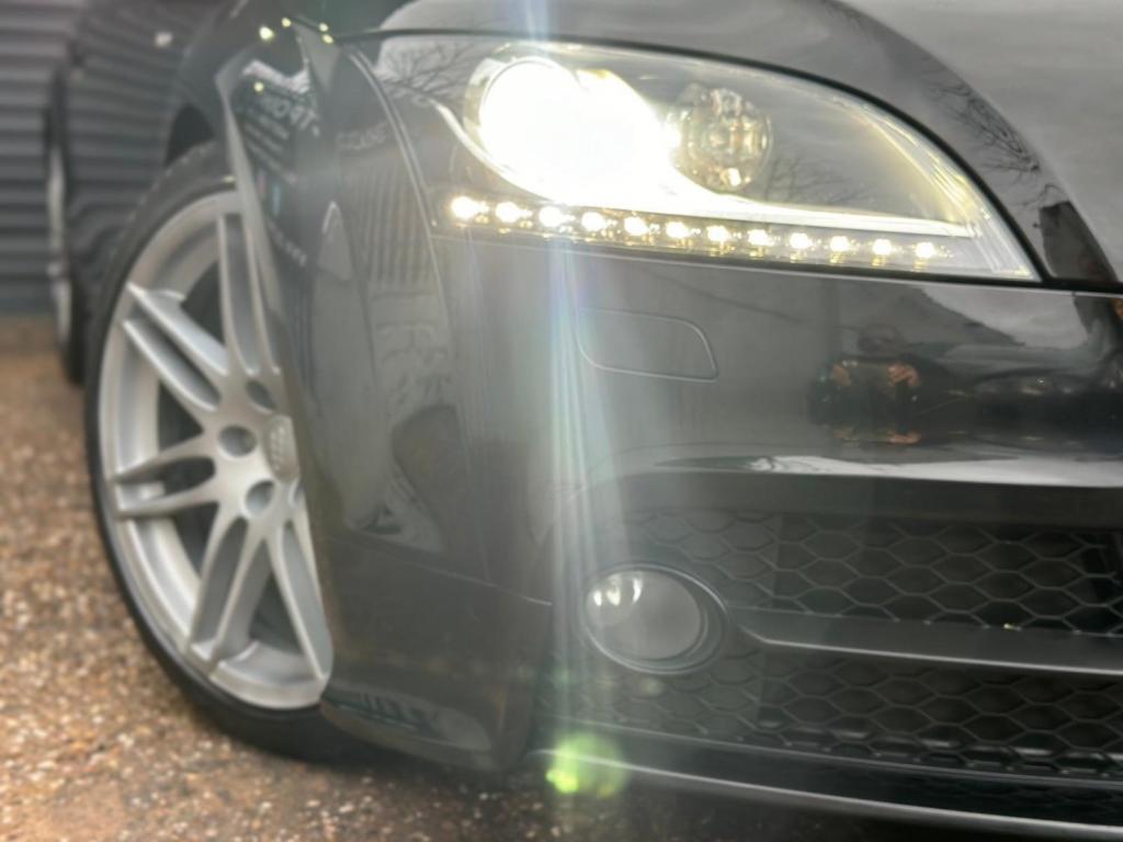 AUDI TT 2.0 TDI Black Edition quattro Euro 5 3dr 2013