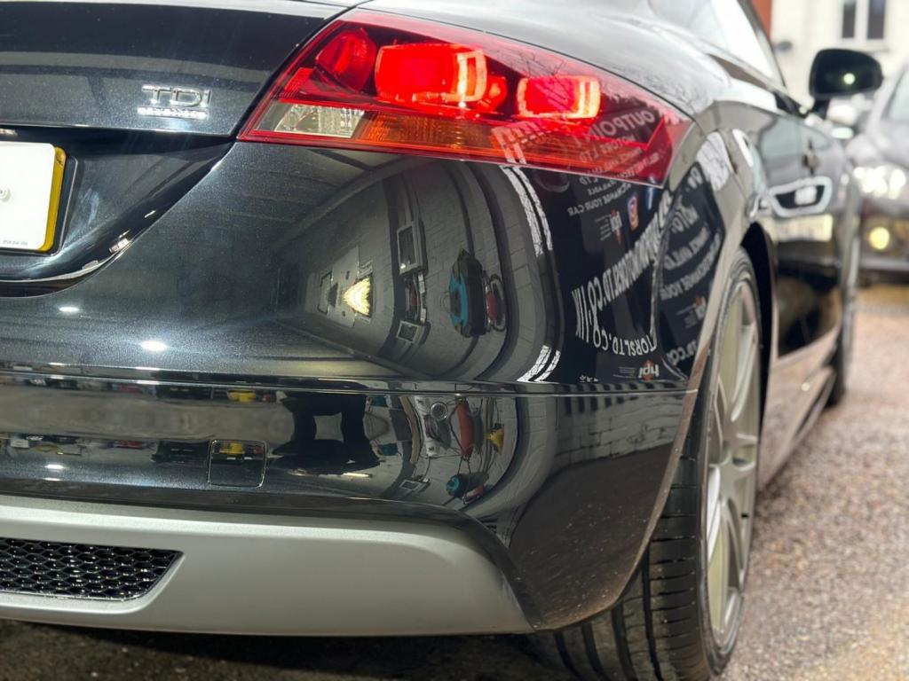 AUDI TT 2.0 TDI Black Edition quattro Euro 5 3dr 2013