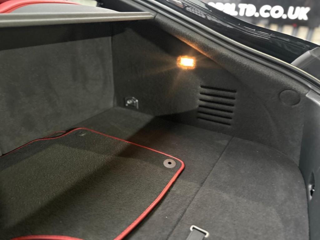 AUDI TT 2.0 TDI Black Edition quattro Euro 5 3dr 2013