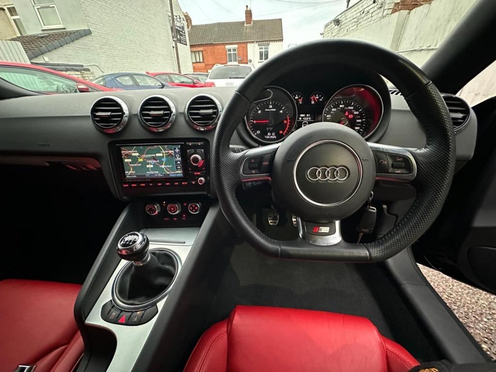 AUDI TT 2.0 TDI Black Edition quattro Euro 5 3dr 2013