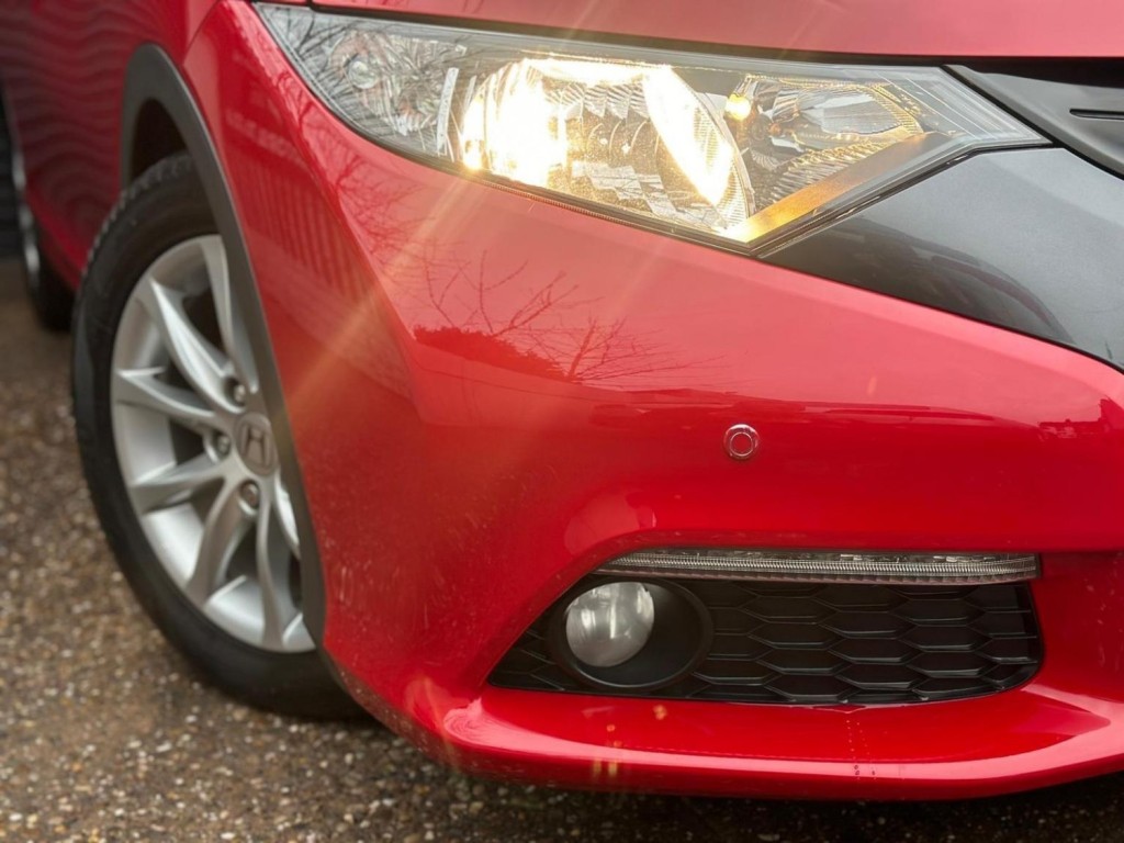 HONDA CIVIC 1.8 i-VTEC ES Euro 5 (s/s) 5dr 2012