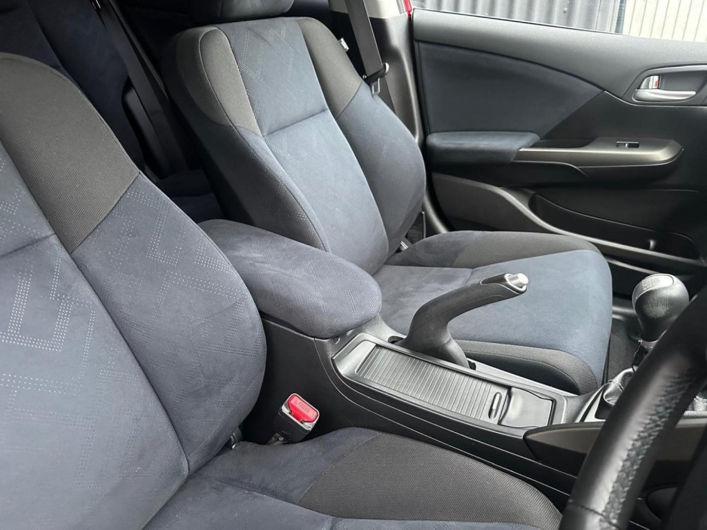 HONDA CIVIC 1.8 i-VTEC ES Euro 5 (s/s) 5dr 2012