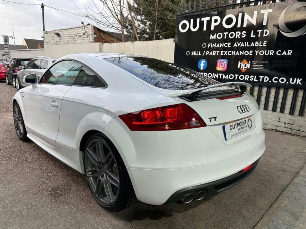 AUDI TT 2.0 TDI Black Edition quattro Euro 5 3dr 2011