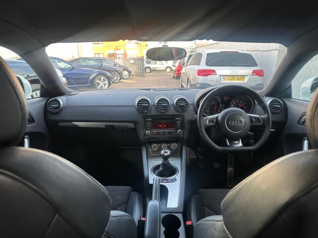 AUDI TT 2.0 TDI Black Edition quattro Euro 5 3dr 2011