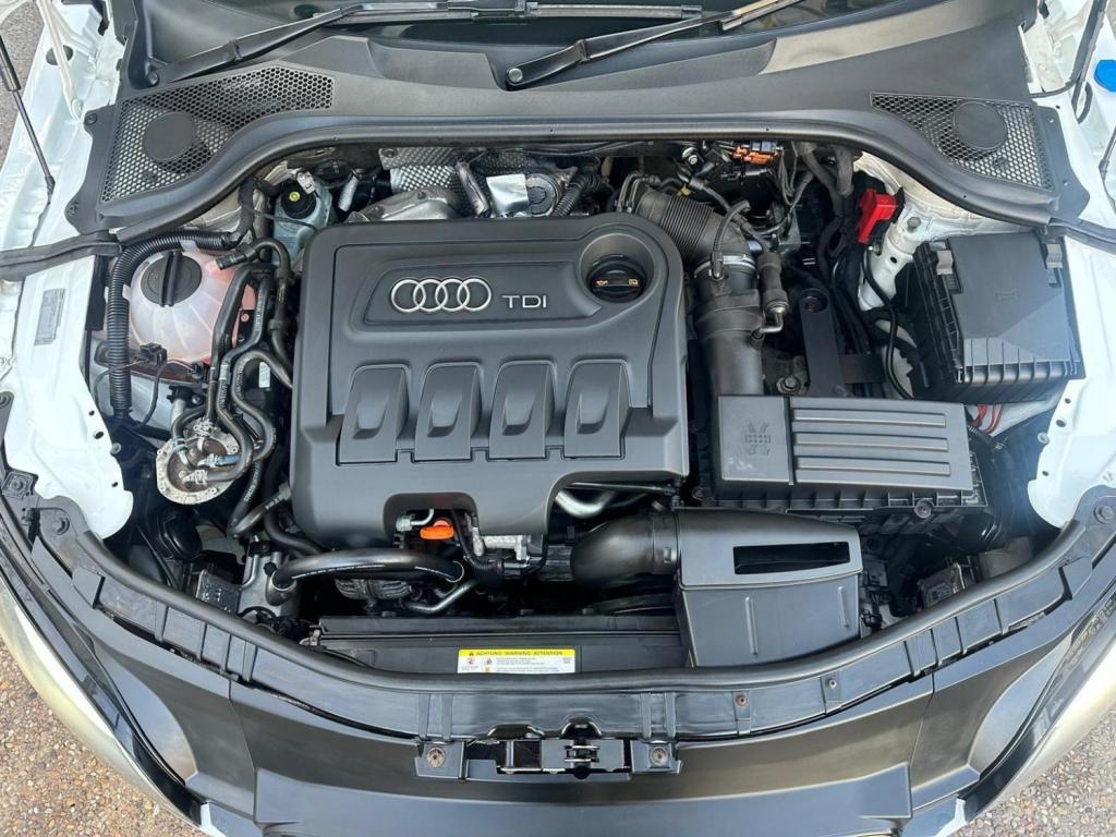 AUDI TT 2.0 TDI Black Edition quattro Euro 5 3dr 2011