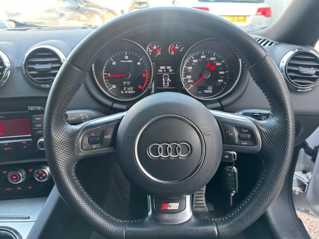 AUDI TT 2.0 TDI Black Edition quattro Euro 5 3dr 2011