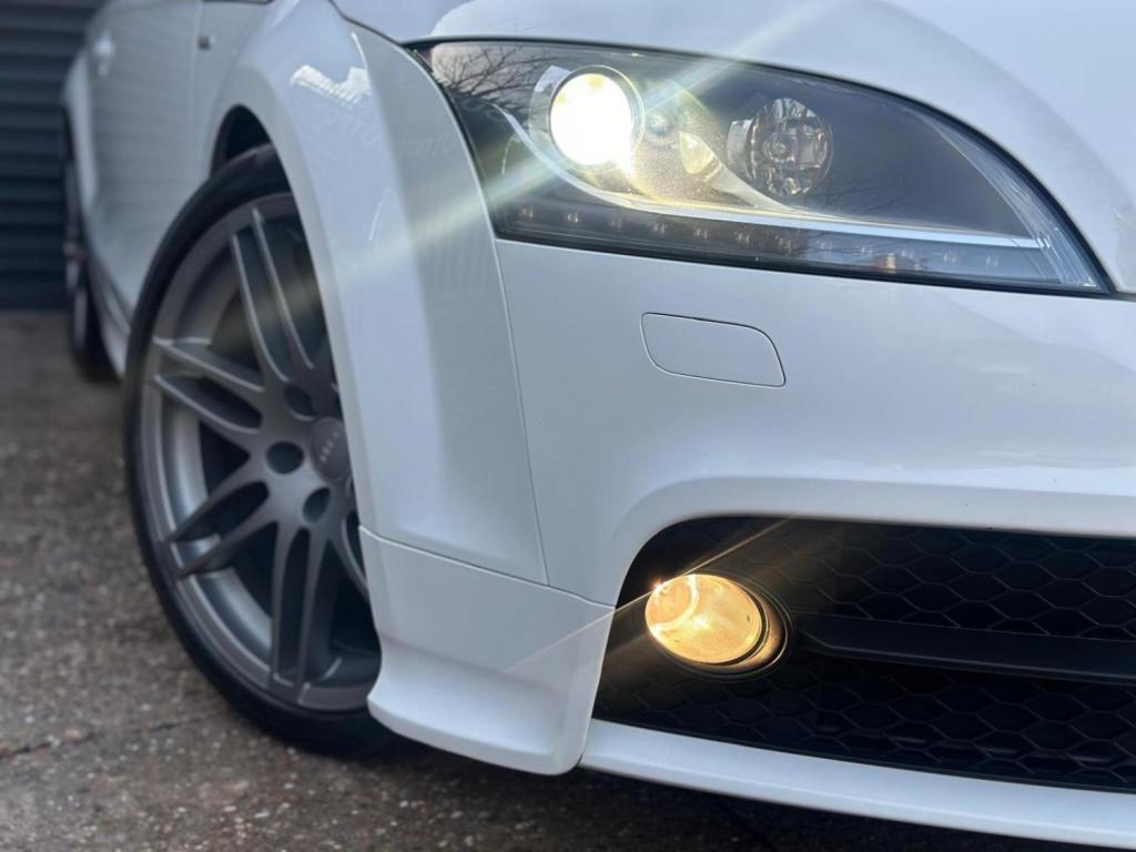 AUDI TT 2.0 TDI Black Edition quattro Euro 5 3dr 2011