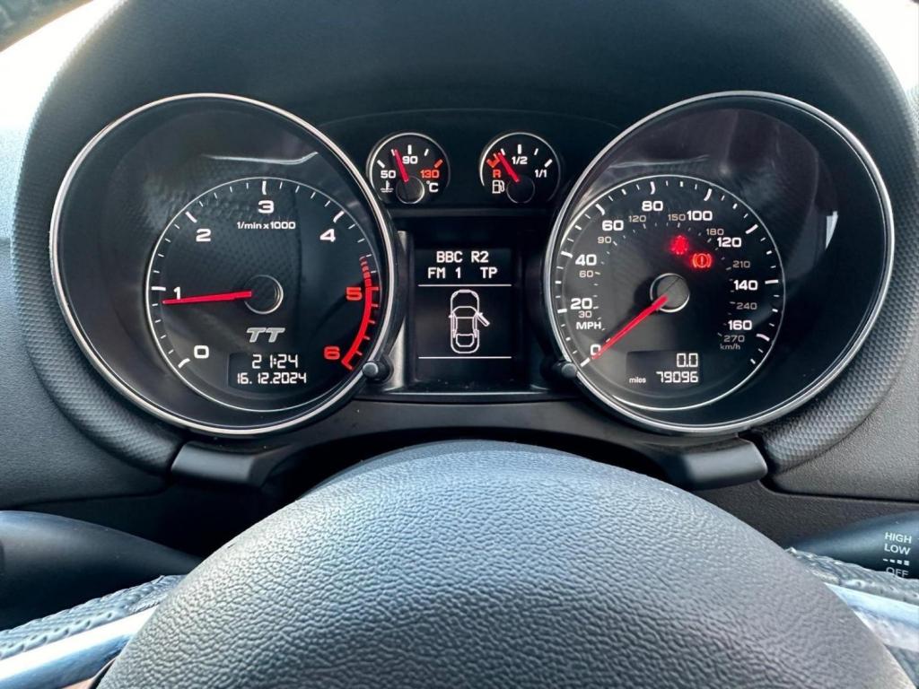 AUDI TT 2.0 TDI Black Edition quattro Euro 5 3dr 2011