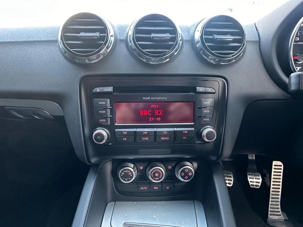 AUDI TT 2.0 TDI Black Edition quattro Euro 5 3dr 2011