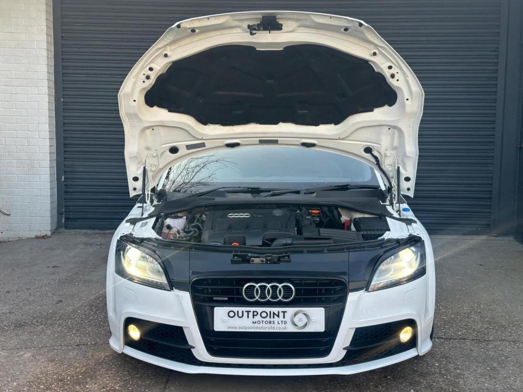 AUDI TT 2.0 TDI Black Edition quattro Euro 5 3dr 2011