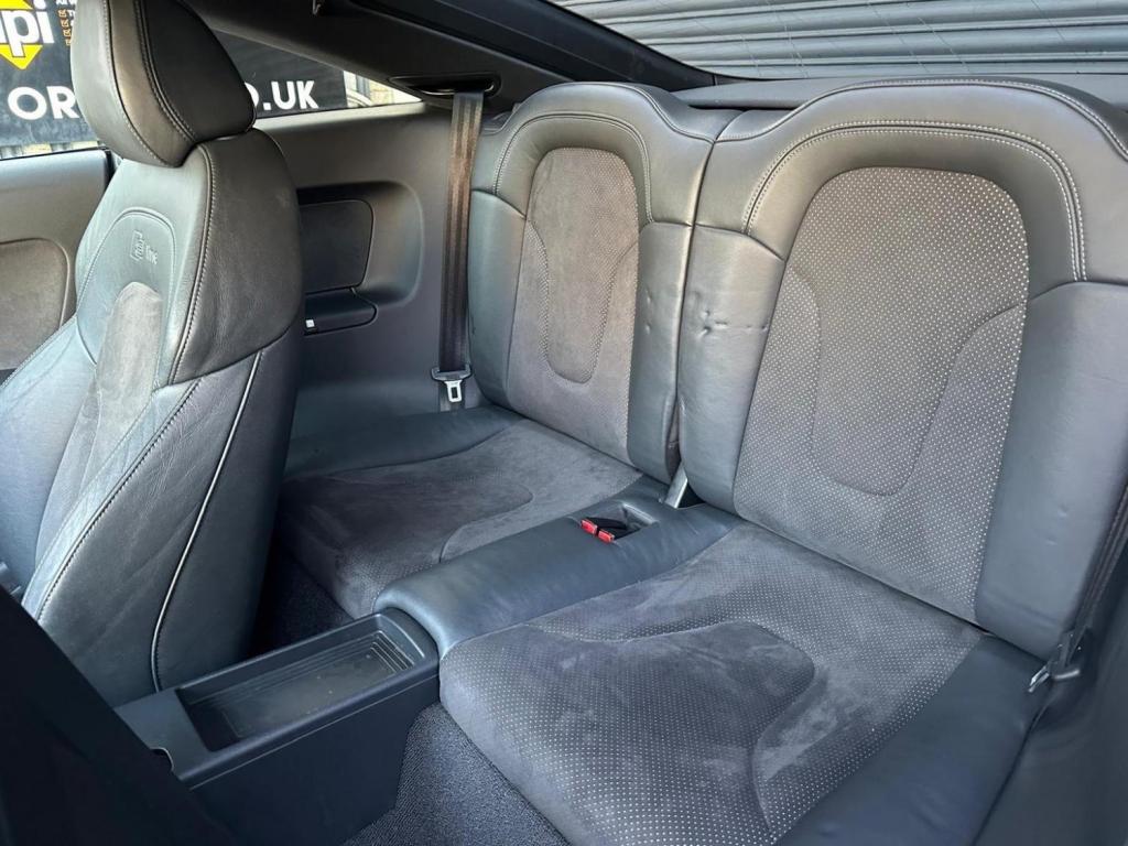 AUDI TT 2.0 TDI Black Edition quattro Euro 5 3dr 2011