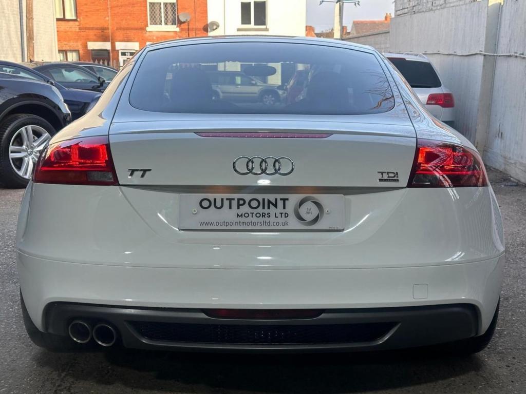 AUDI TT 2.0 TDI Black Edition quattro Euro 5 3dr 2011