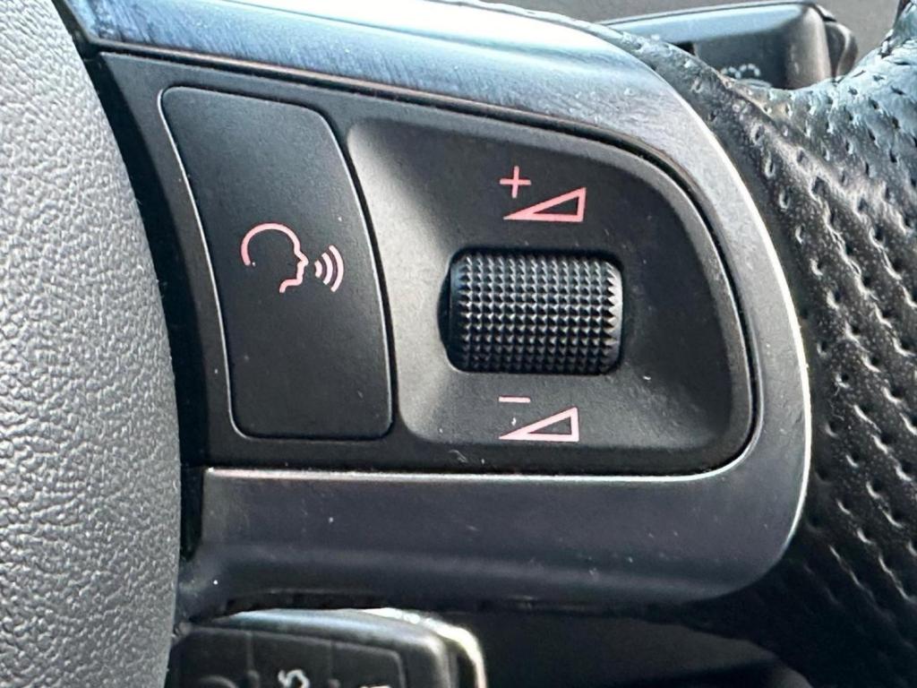 AUDI TT 2.0 TDI Black Edition quattro Euro 5 3dr 2011