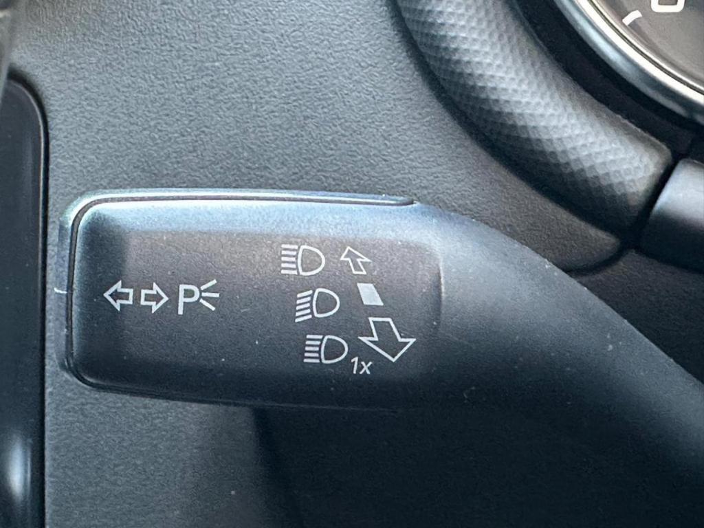 AUDI TT 2.0 TDI Black Edition quattro Euro 5 3dr 2011