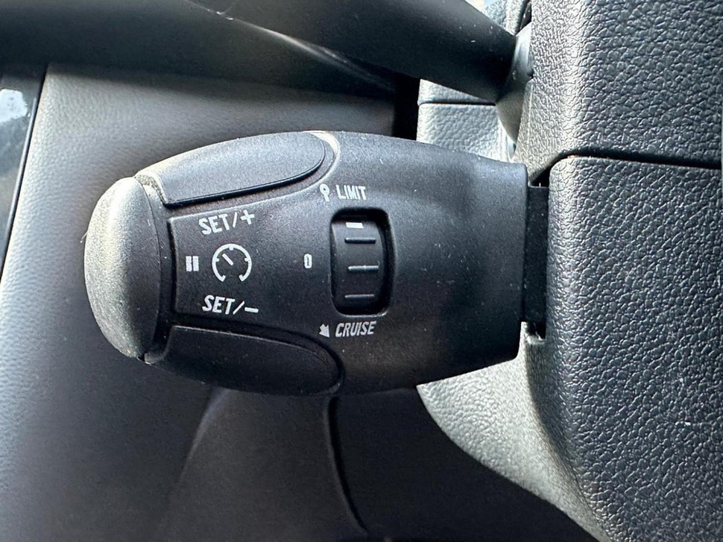 PEUGEOT 3008 2.0 HDi Allure Auto Euro 5 5dr 2012