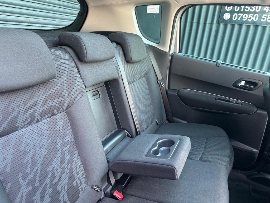 PEUGEOT 3008 2.0 HDi Allure Auto Euro 5 5dr 2012