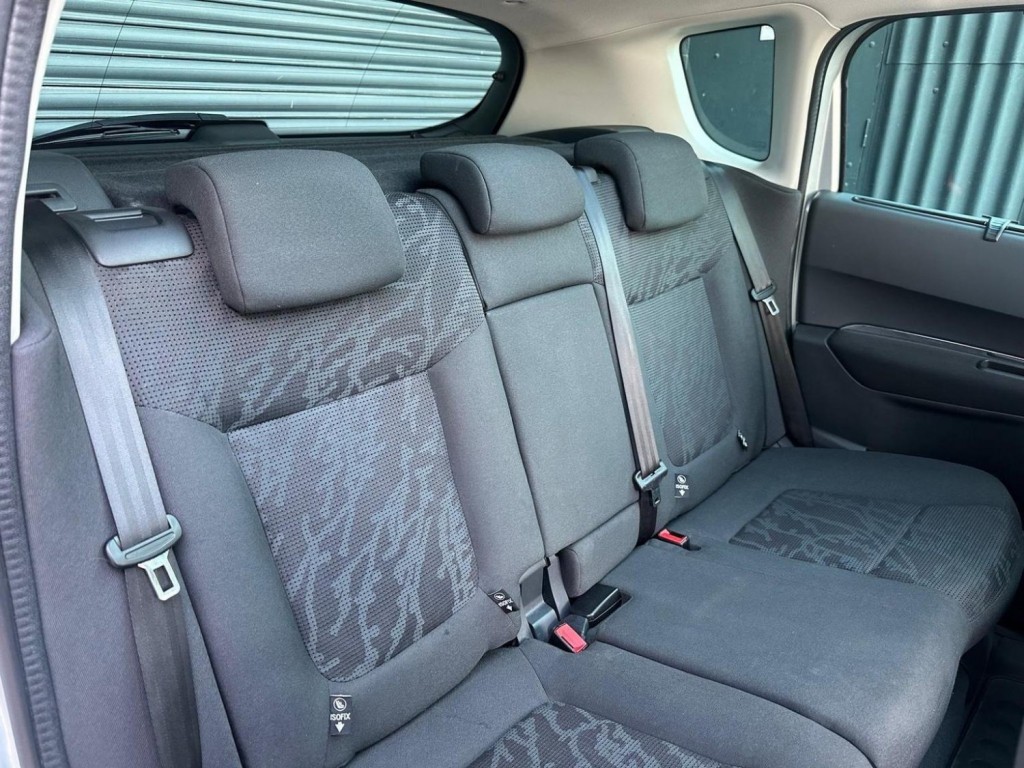 PEUGEOT 3008 2.0 HDi Allure Auto Euro 5 5dr 2012