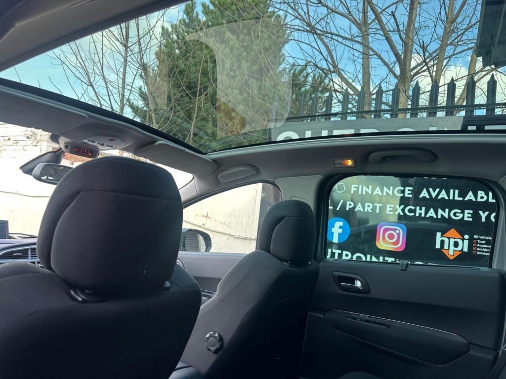 PEUGEOT 3008 2.0 HDi Allure Auto Euro 5 5dr 2012