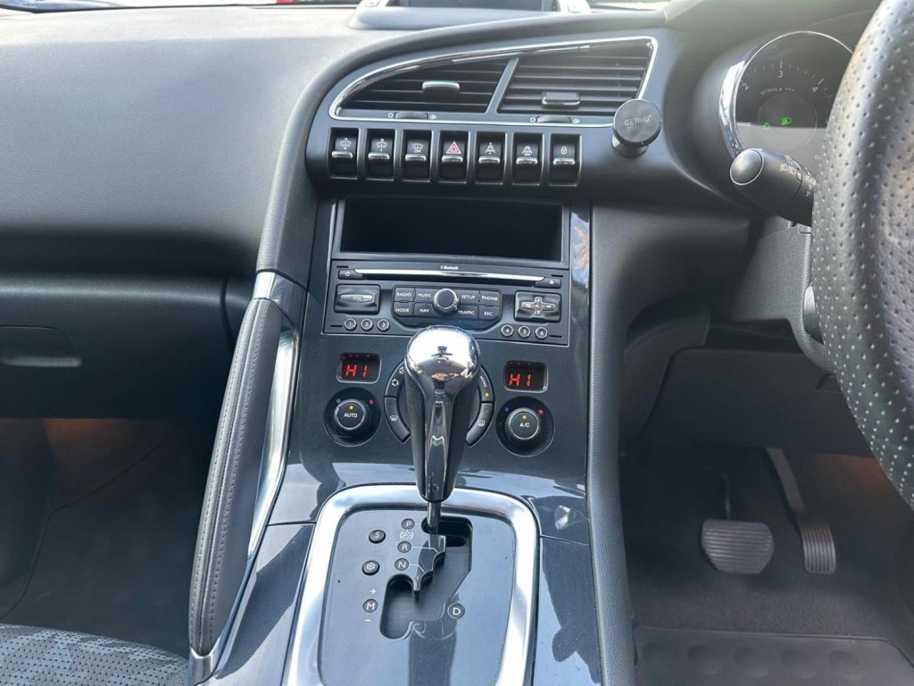 PEUGEOT 3008 2.0 HDi Allure Auto Euro 5 5dr 2012