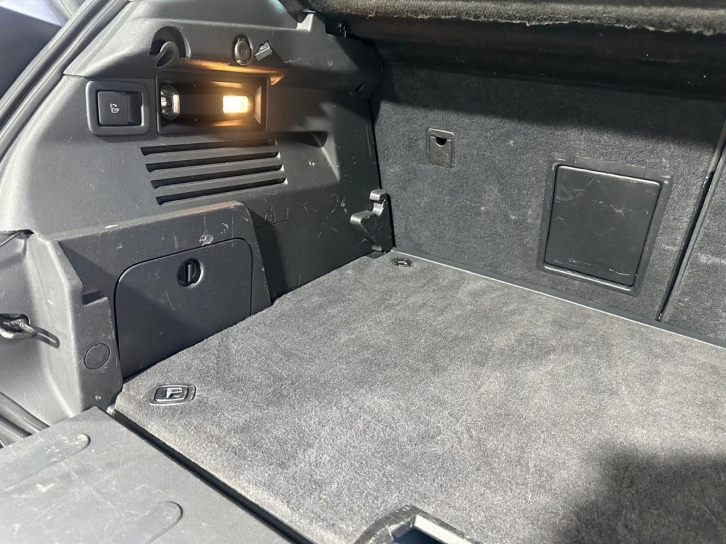 PEUGEOT 3008 2.0 HDi Allure Auto Euro 5 5dr 2012