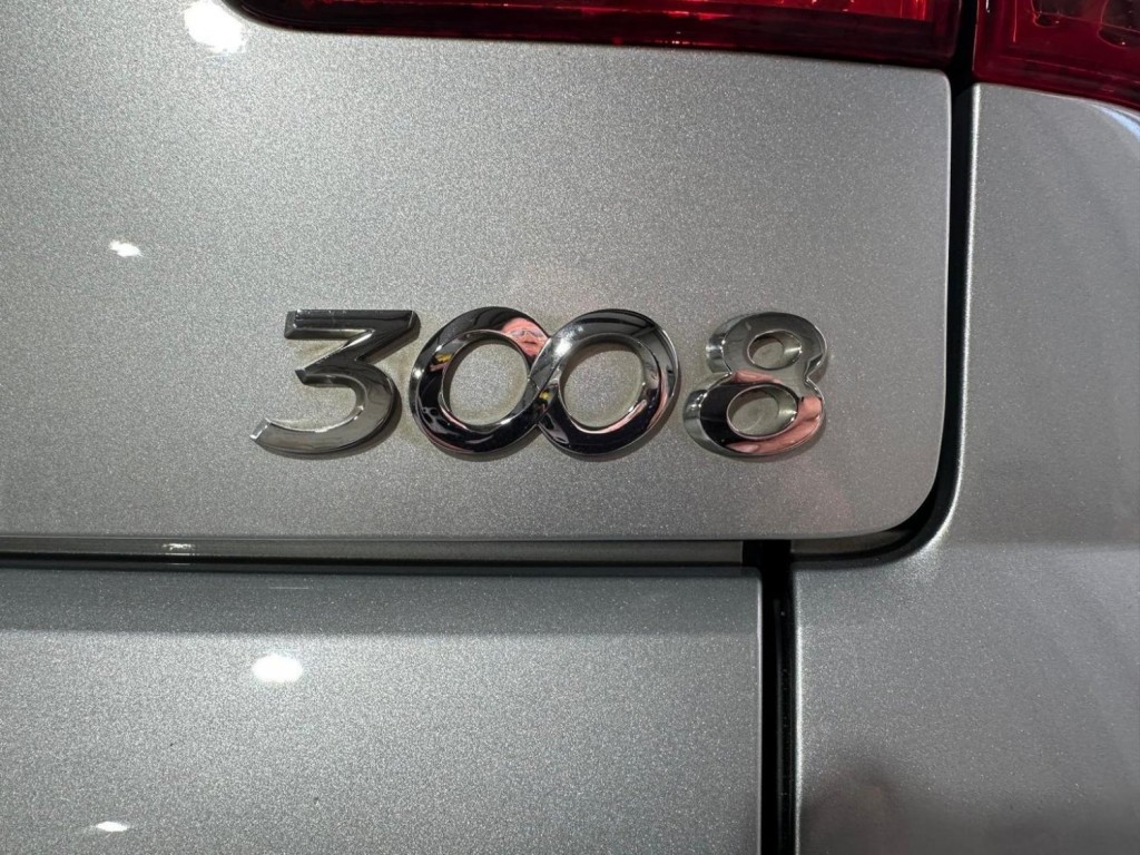 PEUGEOT 3008 2.0 HDi Allure Auto Euro 5 5dr 2012