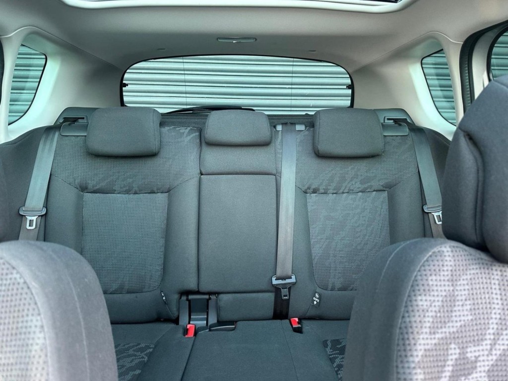 PEUGEOT 3008 2.0 HDi Allure Auto Euro 5 5dr 2012