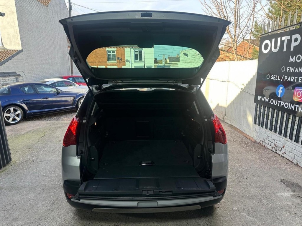 PEUGEOT 3008 2.0 HDi Allure Auto Euro 5 5dr 2012