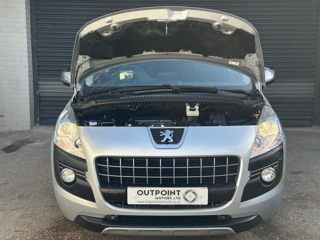 PEUGEOT 3008 2.0 HDi Allure Auto Euro 5 5dr 2012