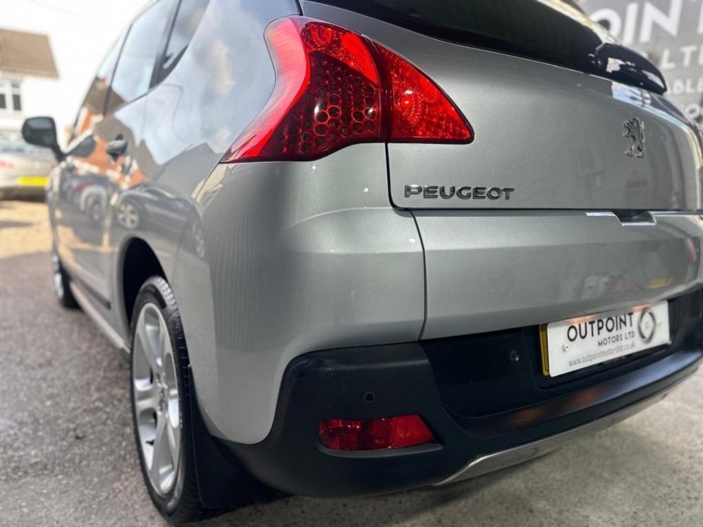 PEUGEOT 3008 2.0 HDi Allure Auto Euro 5 5dr 2012