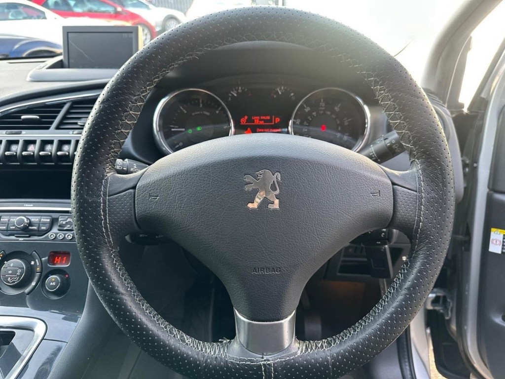 PEUGEOT 3008 2.0 HDi Allure Auto Euro 5 5dr 2012