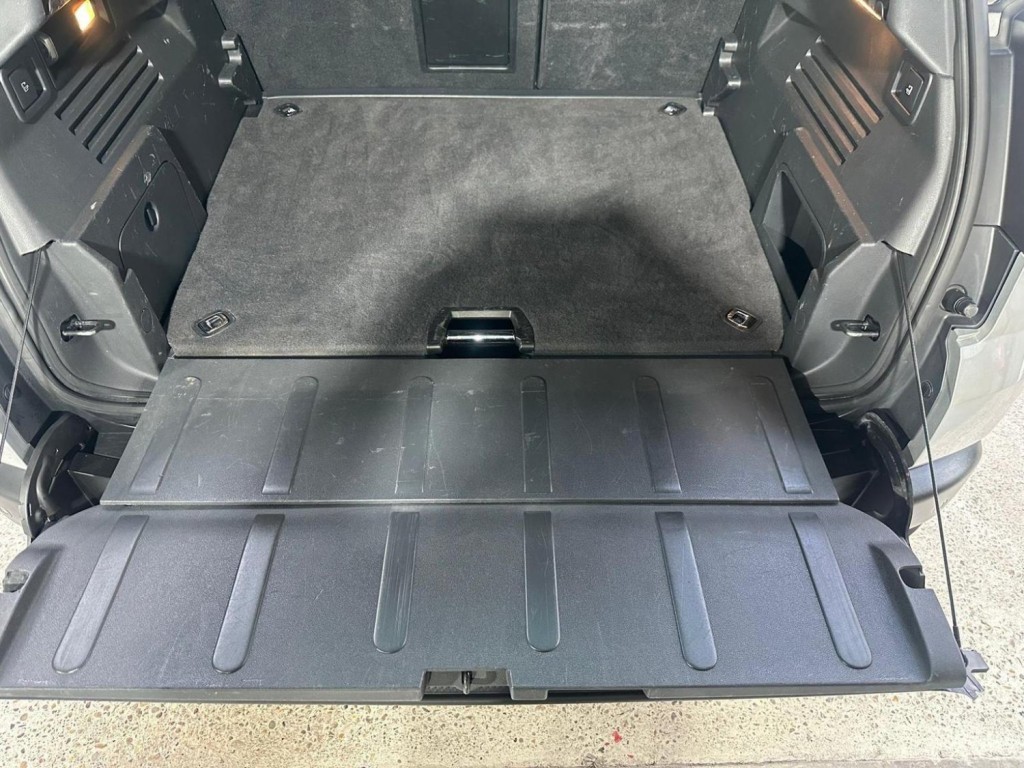 PEUGEOT 3008 2.0 HDi Allure Auto Euro 5 5dr 2012