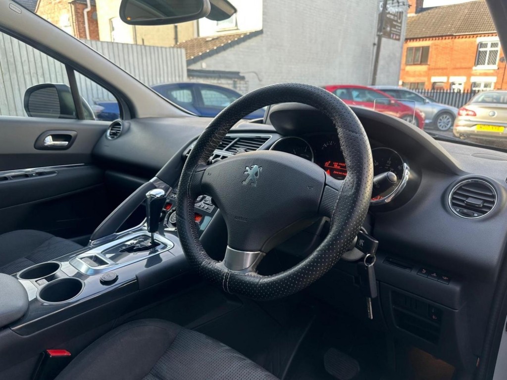 PEUGEOT 3008 2.0 HDi Allure Auto Euro 5 5dr 2012