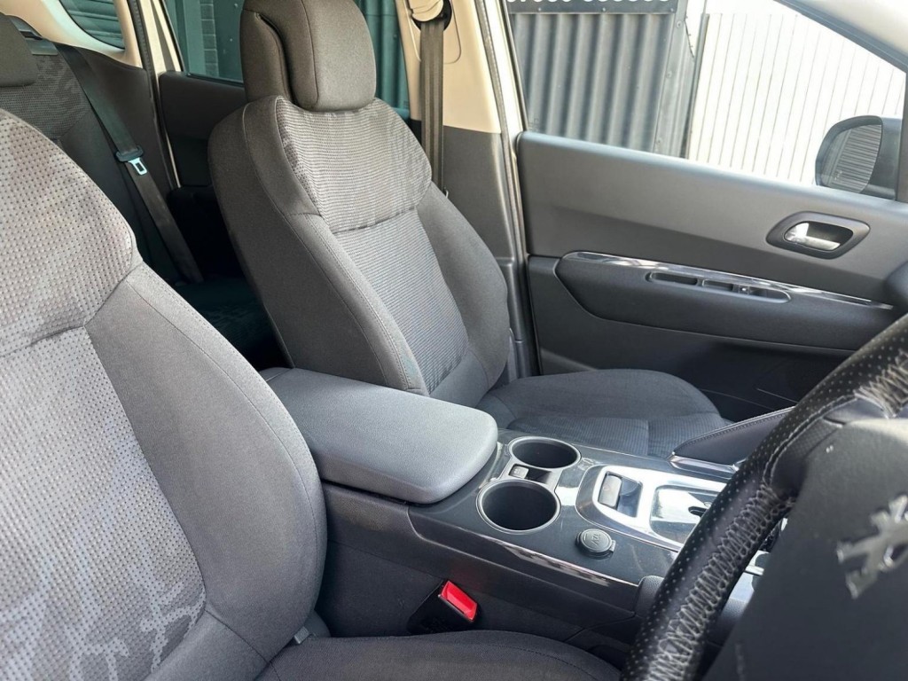 PEUGEOT 3008 2.0 HDi Allure Auto Euro 5 5dr 2012