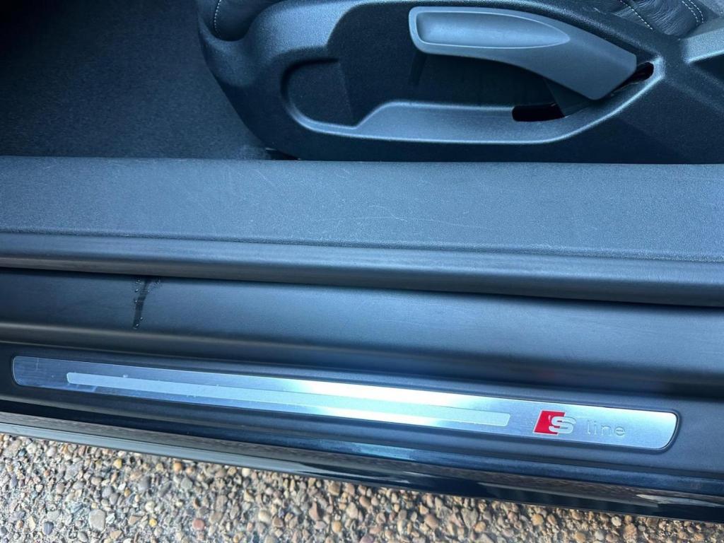 AUDI TT 2.0 TDI S line S Tronic quattro Euro 5 3dr 2013