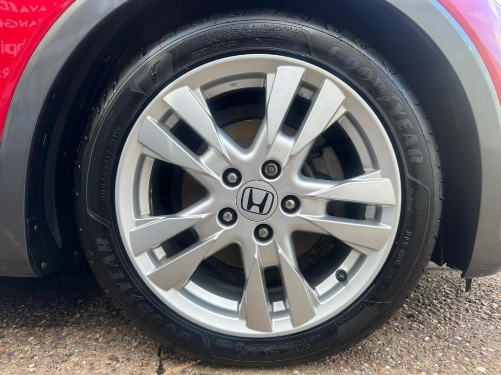 HONDA CIVIC 1.8 i-VTEC ES 5dr 2010