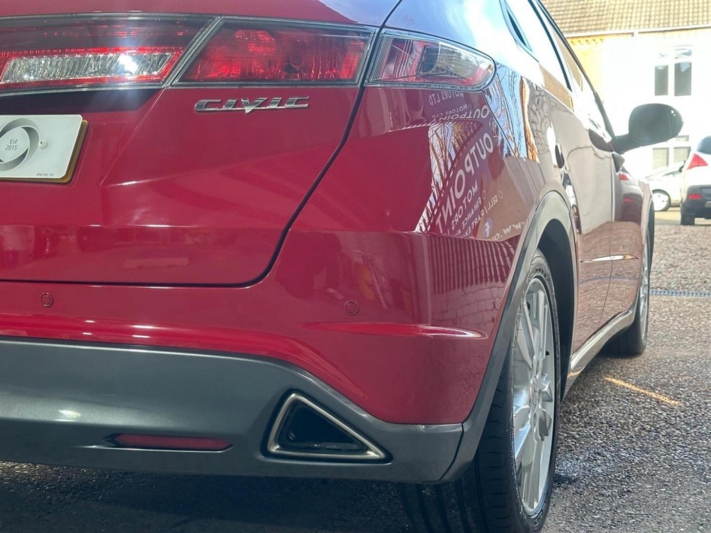 HONDA CIVIC 1.8 i-VTEC ES 5dr 2010