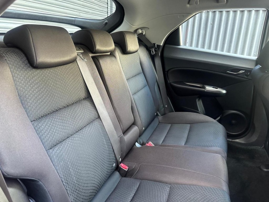 HONDA CIVIC 1.8 i-VTEC ES 5dr 2010