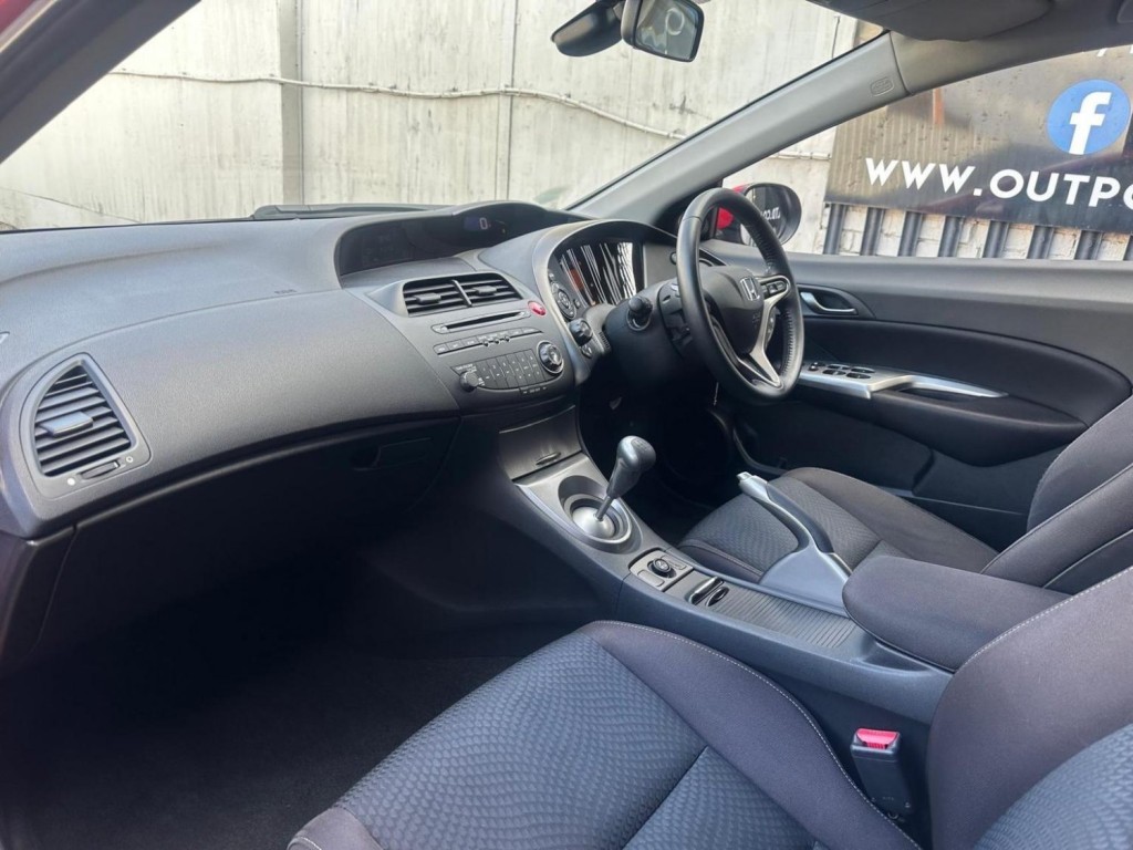 HONDA CIVIC 1.8 i-VTEC ES 5dr 2010