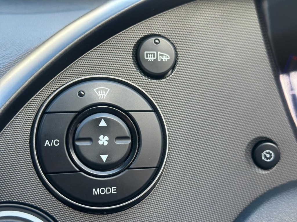 HONDA CIVIC 1.8 i-VTEC ES 5dr 2010