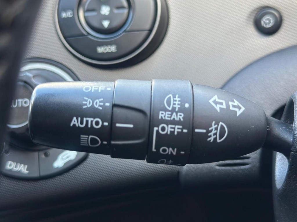 HONDA CIVIC 1.8 i-VTEC ES 5dr 2010