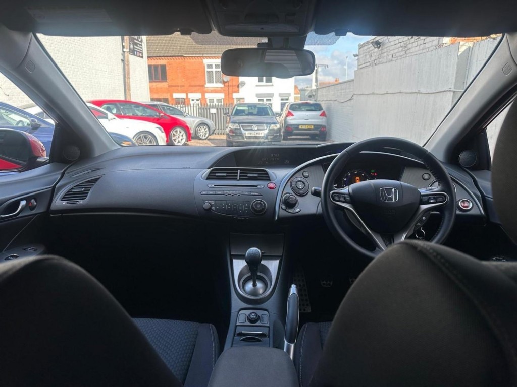 HONDA CIVIC 1.8 i-VTEC ES 5dr 2010