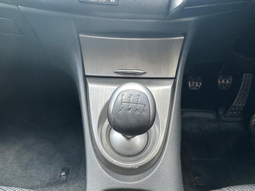 HONDA CIVIC 1.8 i-VTEC ES 5dr 2010