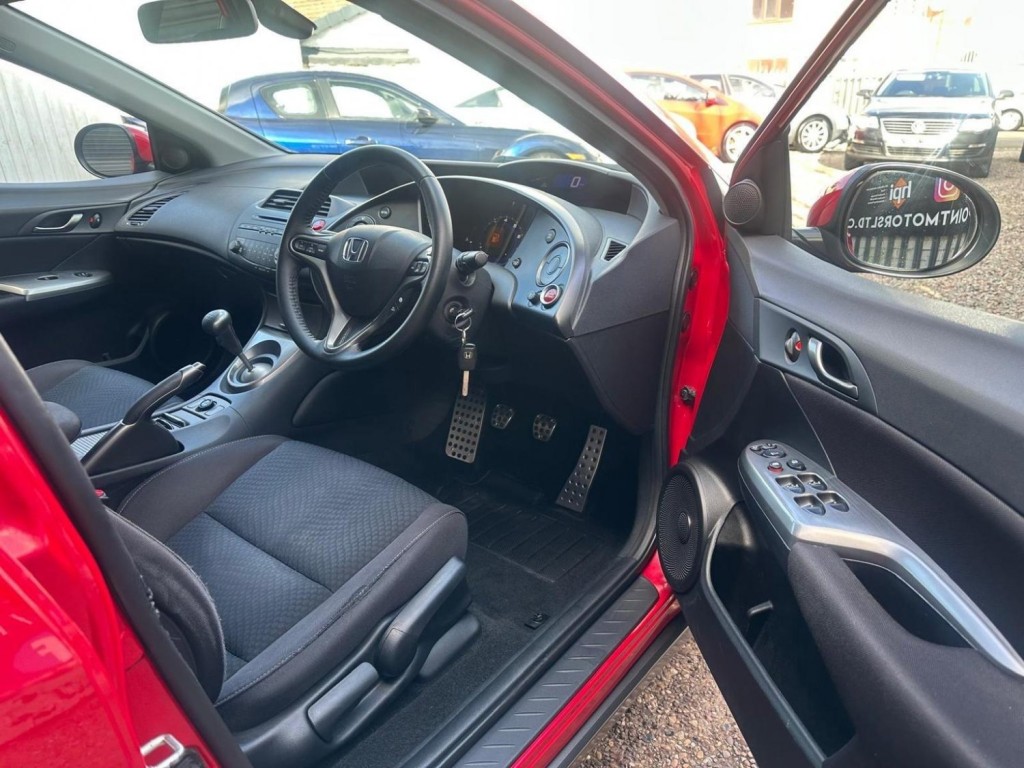 HONDA CIVIC 1.8 i-VTEC ES 5dr 2010